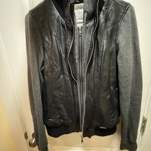 Jacket - Picture 2 of 4